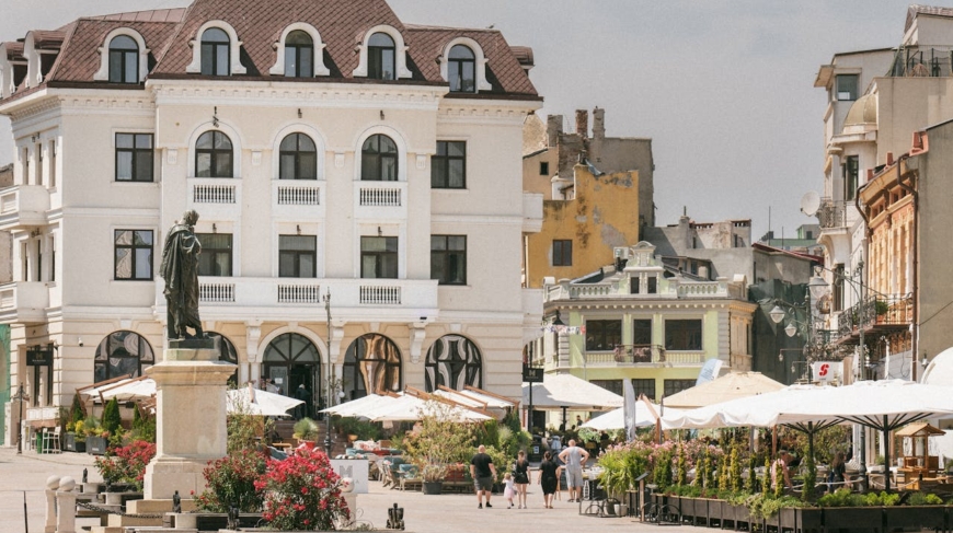 pexels-jakubzerdzicki-28748312