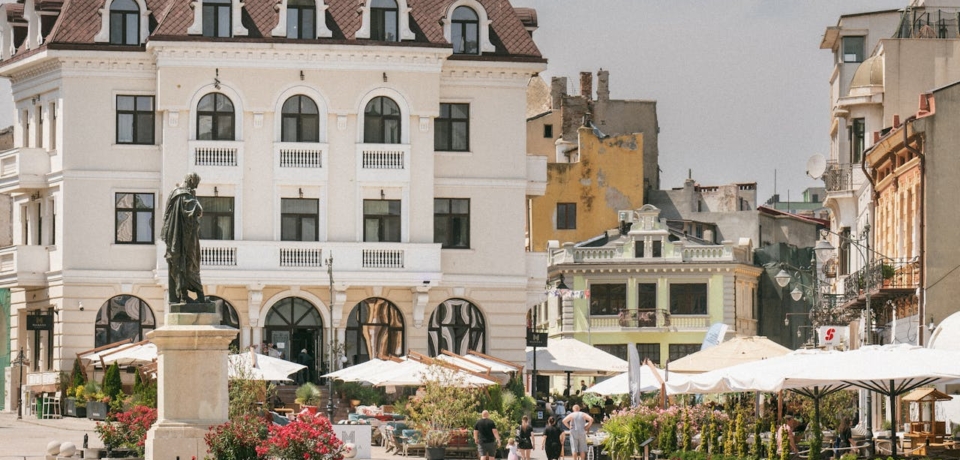 pexels-jakubzerdzicki-28748312